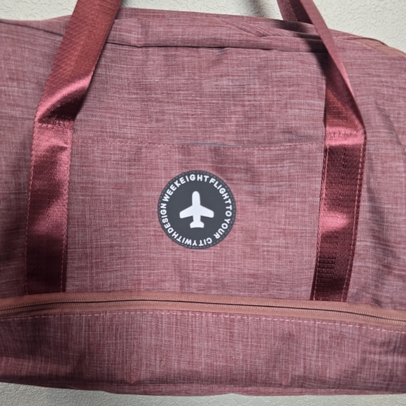 WEEKEND EIGHT TRAVEL BAG COOLER INSULATED LINED( 5 compartments) - Picture 12 of 15